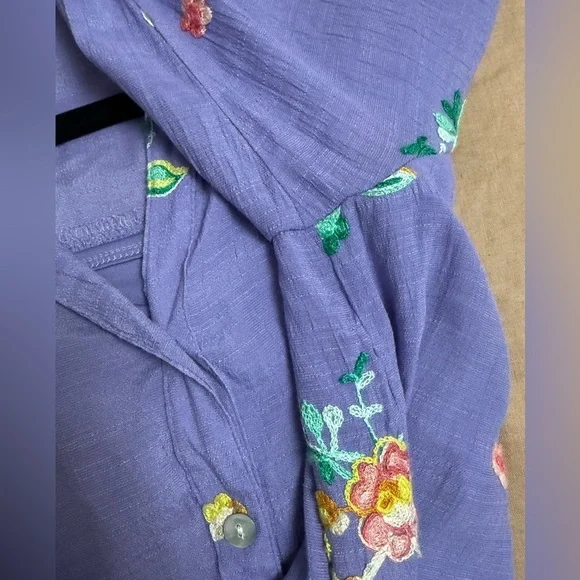 Lavender gauzy embroidered Floral Button-Up Blouse with underneath tank - Picture 6 of 11